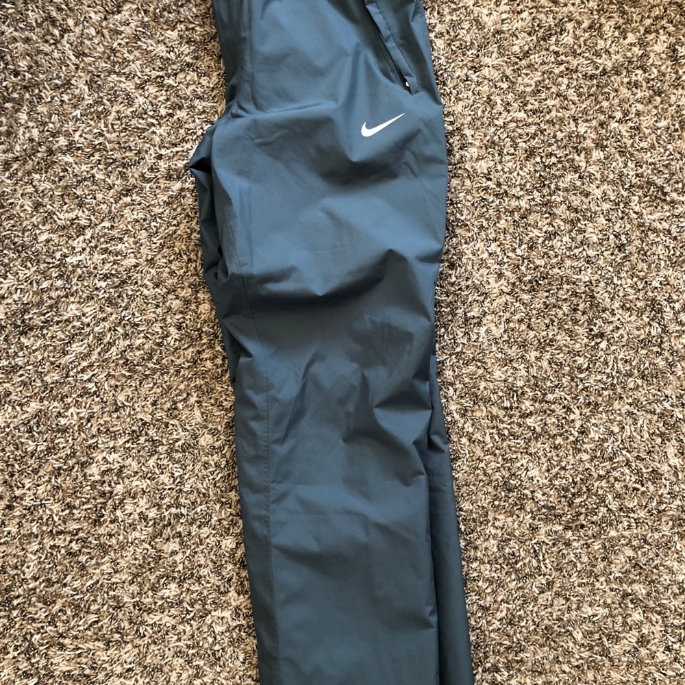 Nike storm-fit golf pants